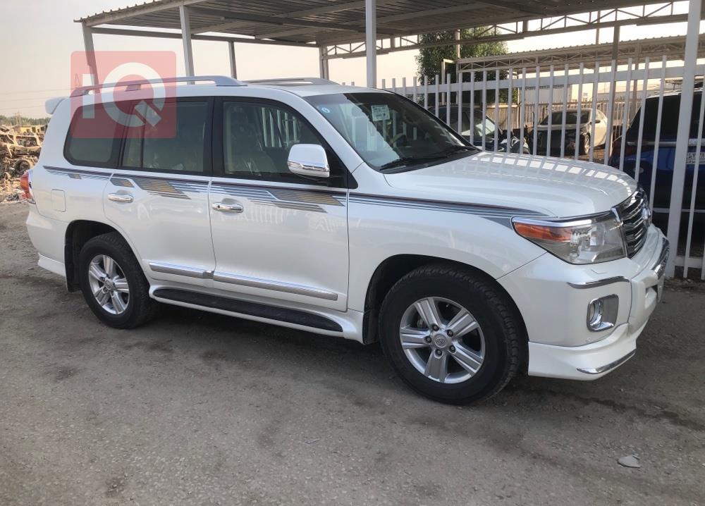 تويوتا لاندكروزر